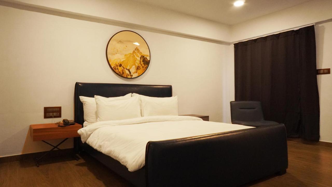 Shanti Resorts Valsad ภายนอก รูปภาพ