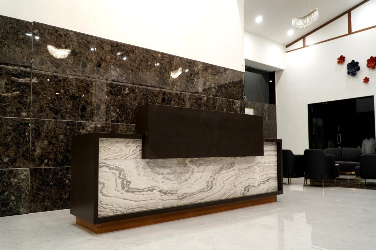 Shanti Resorts Valsad ภายนอก รูปภาพ