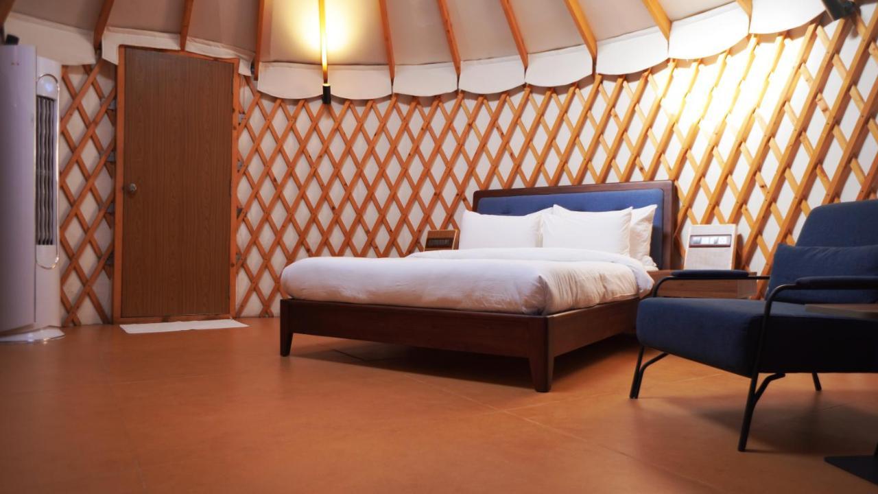Shanti Resorts Valsad ภายนอก รูปภาพ