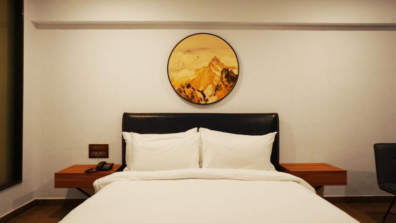 Shanti Resorts Valsad ภายนอก รูปภาพ